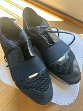 BALENCIAGA RaceRunner Slip-On Lace Sneakers with Elastic Strap. Navy blue